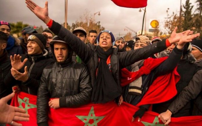 In Marokko Tausende auf den Straßen