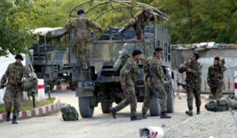 4 n yimsulta n lɛesker ttwanɣan deg yiɛezzugen