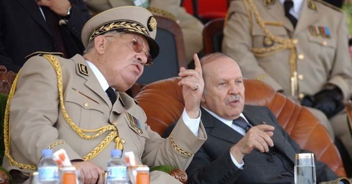 Bouteflika chef de l'armée algerienne