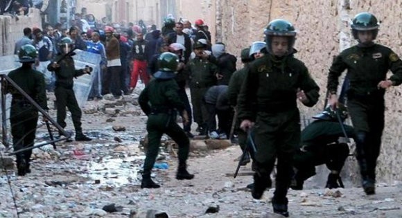 La Police algérienne réprime les Mozabites