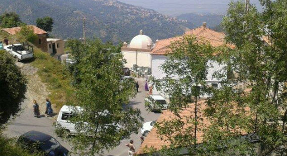 Hocine Aït Ahmed sera enterré à Aït Yahia en Kabylie