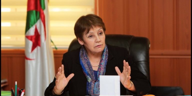Les enseignants contractuels de Tizi Wezzu en grève
