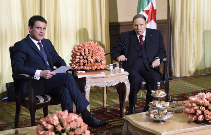 Lors de la visite du Premier ministre français à Alger: Le président Abdelaziz Bouteflika exhibé comme une momie in vitro