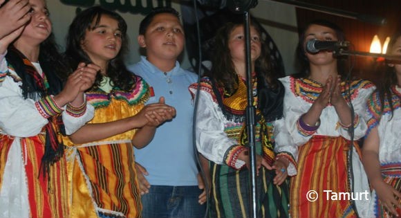 Festival du chant patriotique amazigh à Bgayet