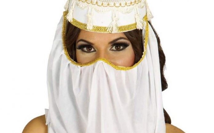 Princesse arabe voilée