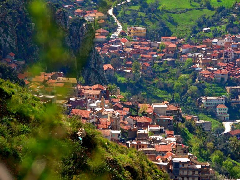 Les habitants d’Acif El Hamam s’insurgent contre le terrain détourné par le maire