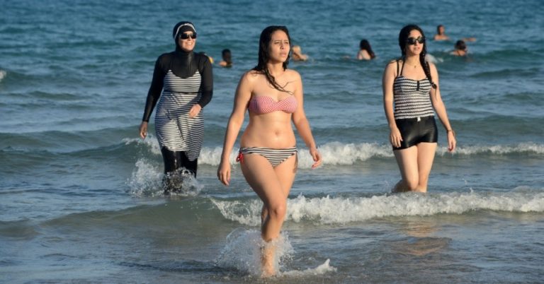 Des islamistes publient des vidéos de jeunes filles en Bikini à Boumerdès