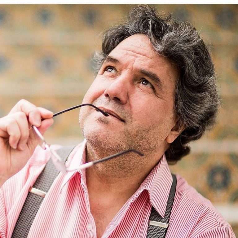 Amine Zaoui, intellectuel arabophone, défend les caractères  latins pour Tamazight