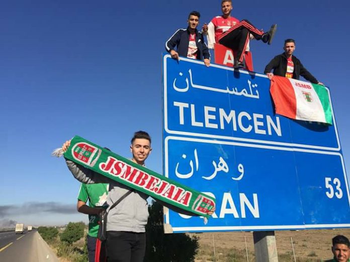 Supporters de la JSMB à Tlemcen