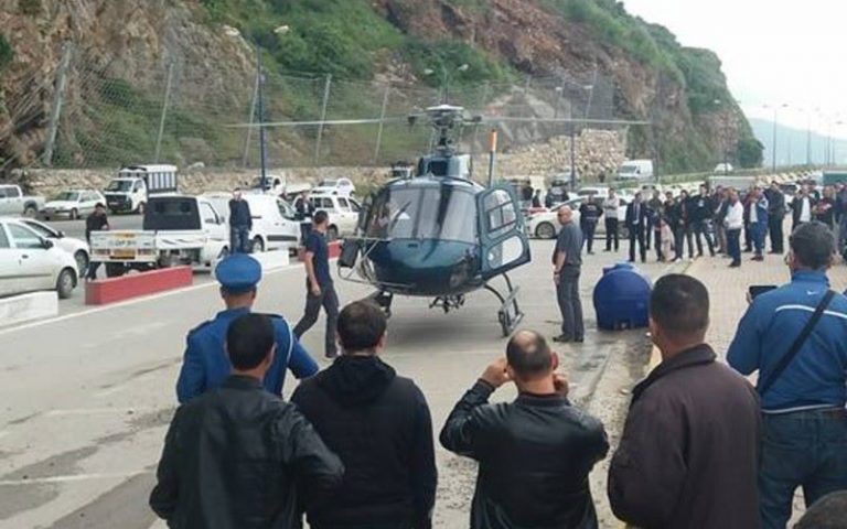 Un hélicoptère pour les travaux routiers à Aokas