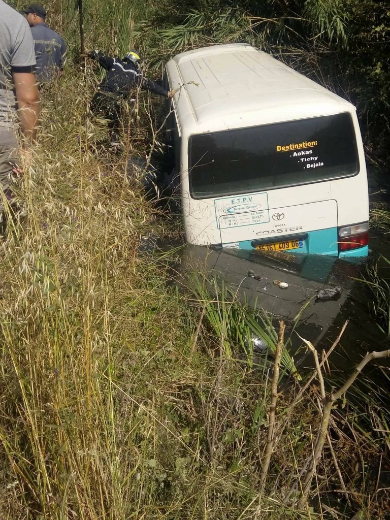 Renversement de bus à Aboudaou