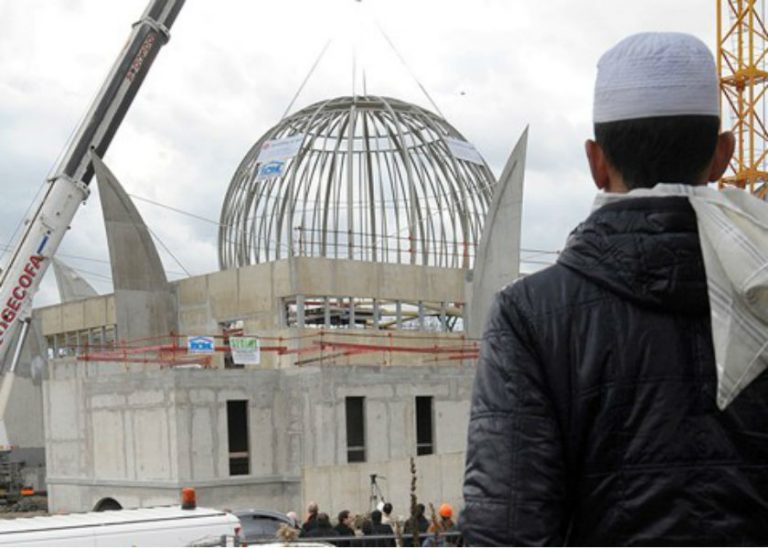 Le Projet de la grande mosquée de Marseille sur fond d’inquisition en Kabylie