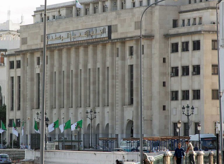APN bloquée : le silence intrigant de Bouteflika