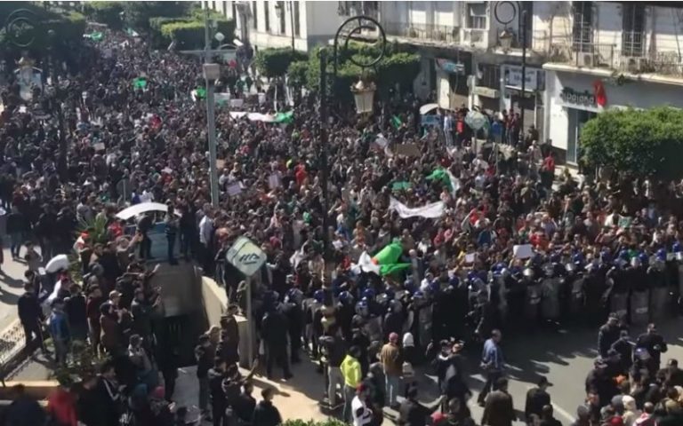 Marche à Tizi
