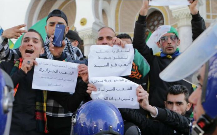 Manifestation réprimée en Algérie