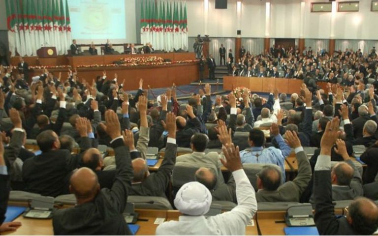Le dossier kabyle et l'Algérie