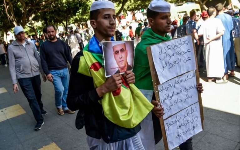 La veuve Fekhar accuse le personnel médical de Ghardaïa