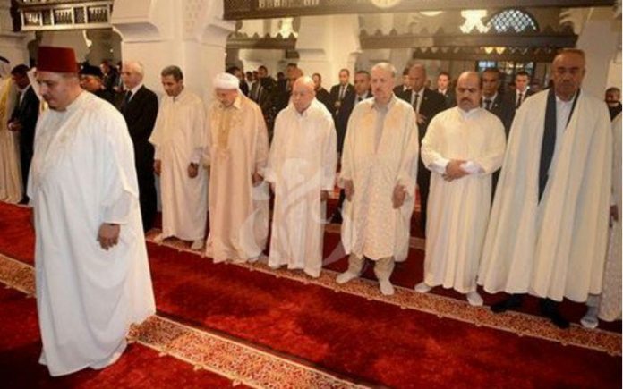Bensalah à la grande mosquée 'Alger pour la priere de Aïd el-Adha