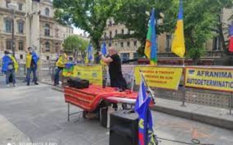 Rassemblement du MAK et de l'URK à Marseille