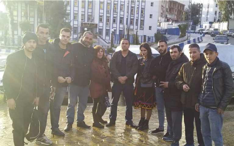 Un groupe de militants kabyles Tizi Wezzu amenzu n Yennayer 2970
