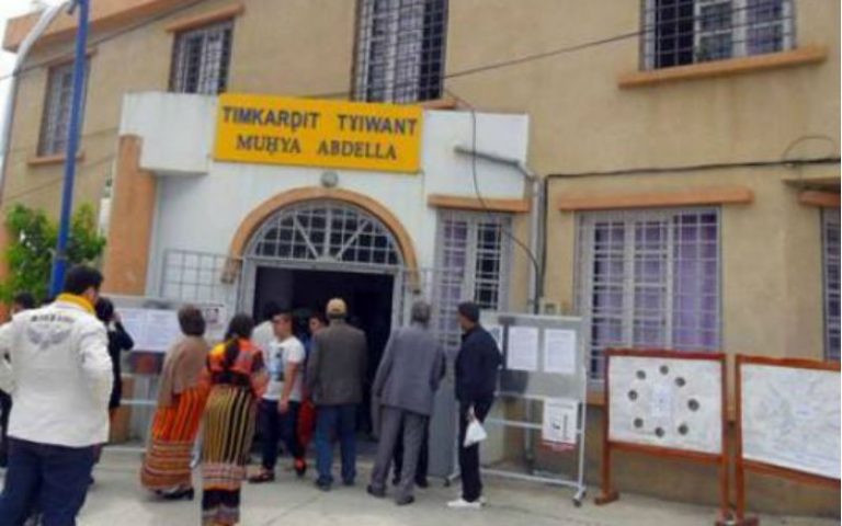 KABYLIE (TAMURT) - Contrairement à l’année dernière où ce grand événement culturel avait été annulé à cause des événements qui battaient leur plein en Algérie, cette fois-ci, le salon du livre de Boudjima (dans la daira de Makouda), wilaya de Tizi Ouzou, aura bel et bien lieu, ont confirmé les organisateurs.