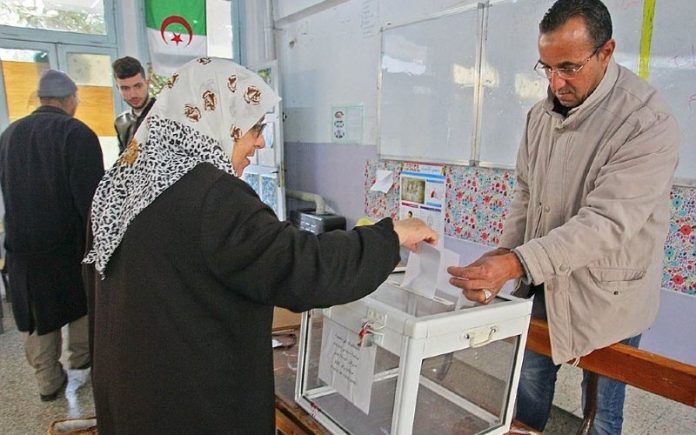 Un bureau de vote en Algérie