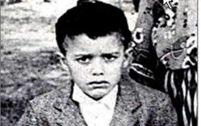 Matoub Lounès à 4 ans