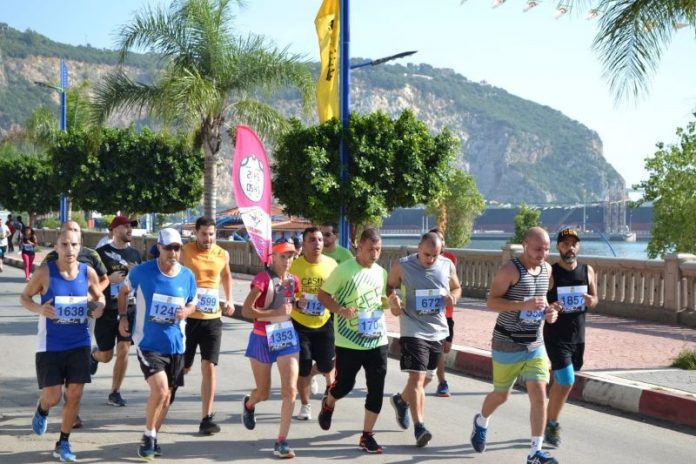 Participants au semi-marathon international de Vgayet (vendredi 21 octobre)