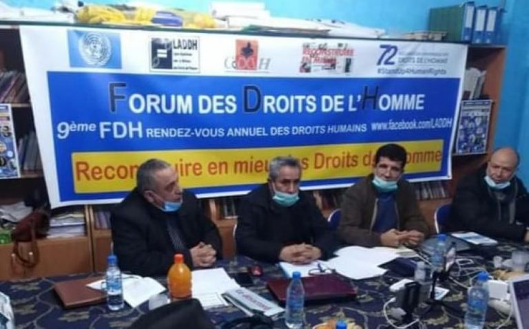 Image du 9e forum des droits de l'homme tenu à Vgayet