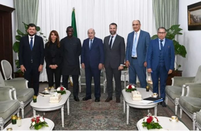 Le président algérien A. Tebboune avec les representants de Meta Facebook