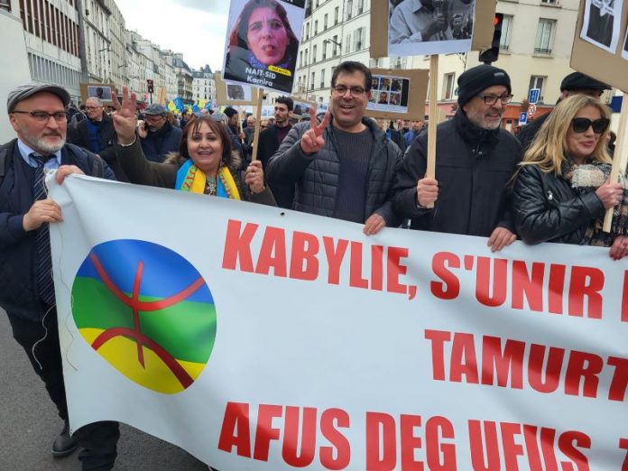 Paris, 12 mars 2023, marche pour la Kabylie, organisée par le collectif APK