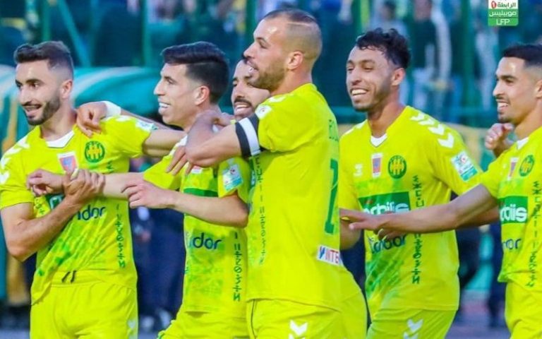 La JSK remporte une large victoire contre le MCO