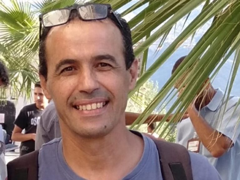 Le journaliste et militant Farid Zeroual
