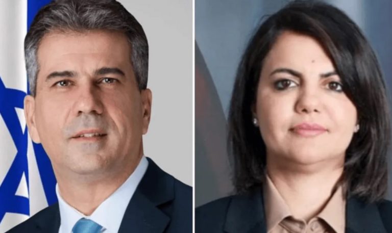 Eli Cohen, ministre israelien et son homologue Libyenne Najla Mangoush.