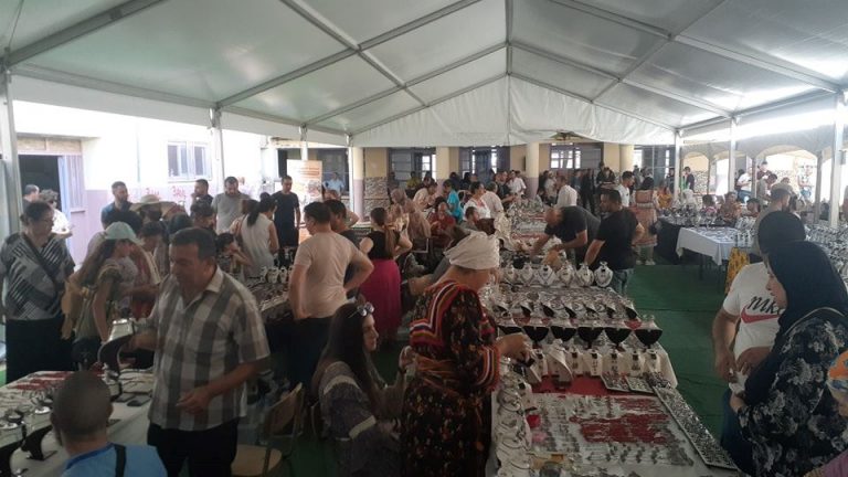 Stand d'exposition à la fête du bijou d'Ath Yenni