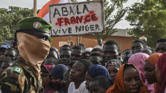 Le Niger dégage la France