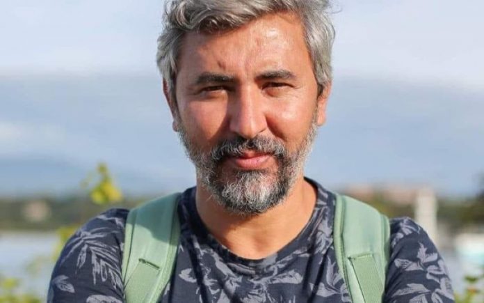 Le journaliste et militant kabyle Meziane Abane