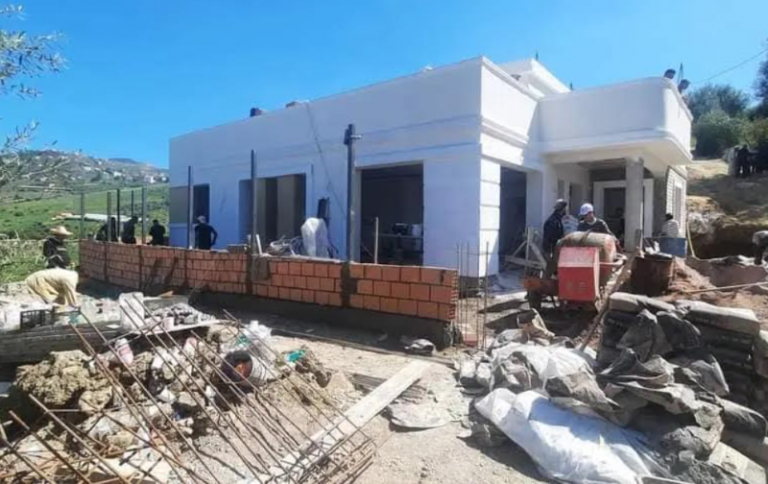 Makouda construit une maison pour des orphelins