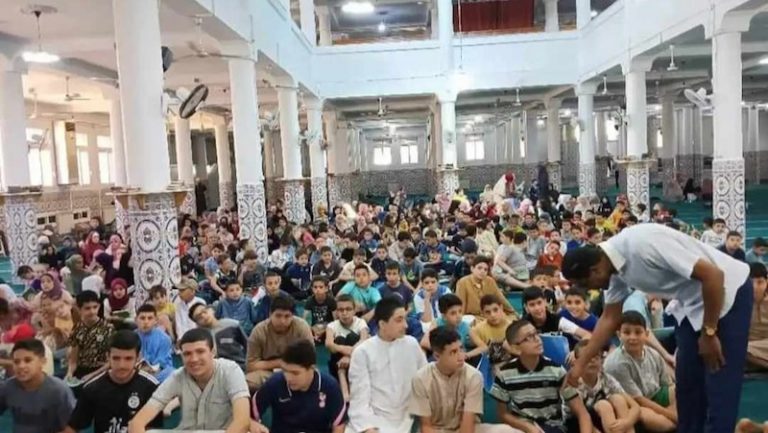 Photo du 23 juin 2024 dans une mosquée de Tizi Ouzou