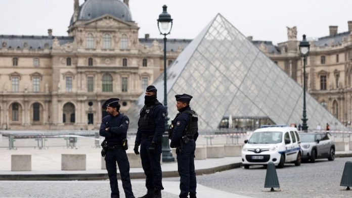 Braquage du Louvre Braquage du Louvre
