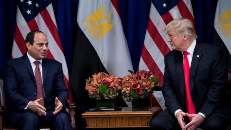 Le président Trump et le général egyptien
