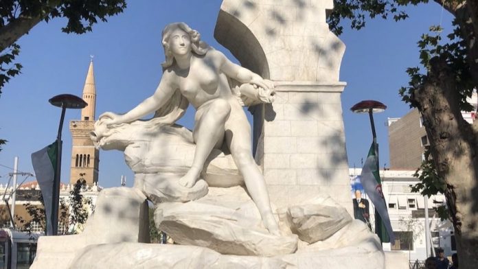 Statue d'Ain Fouara à Sétif