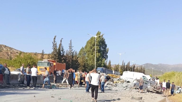 10 morts dans un accident de voiture à Tadmait